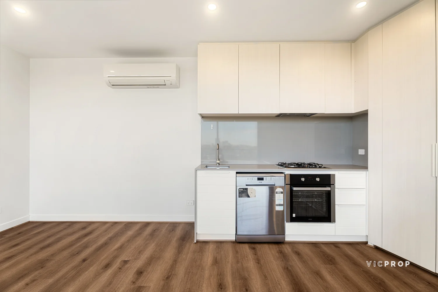 Additional image 2 of 912/91 Galada Avenue, Parkville VIC 3052