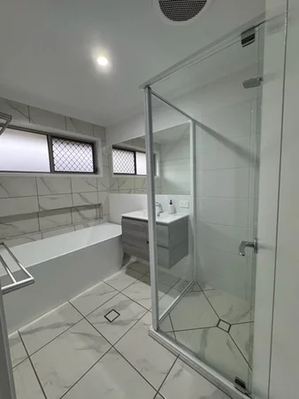 Additional image 5 of 13 Larissa Way, Urangan QLD 4655