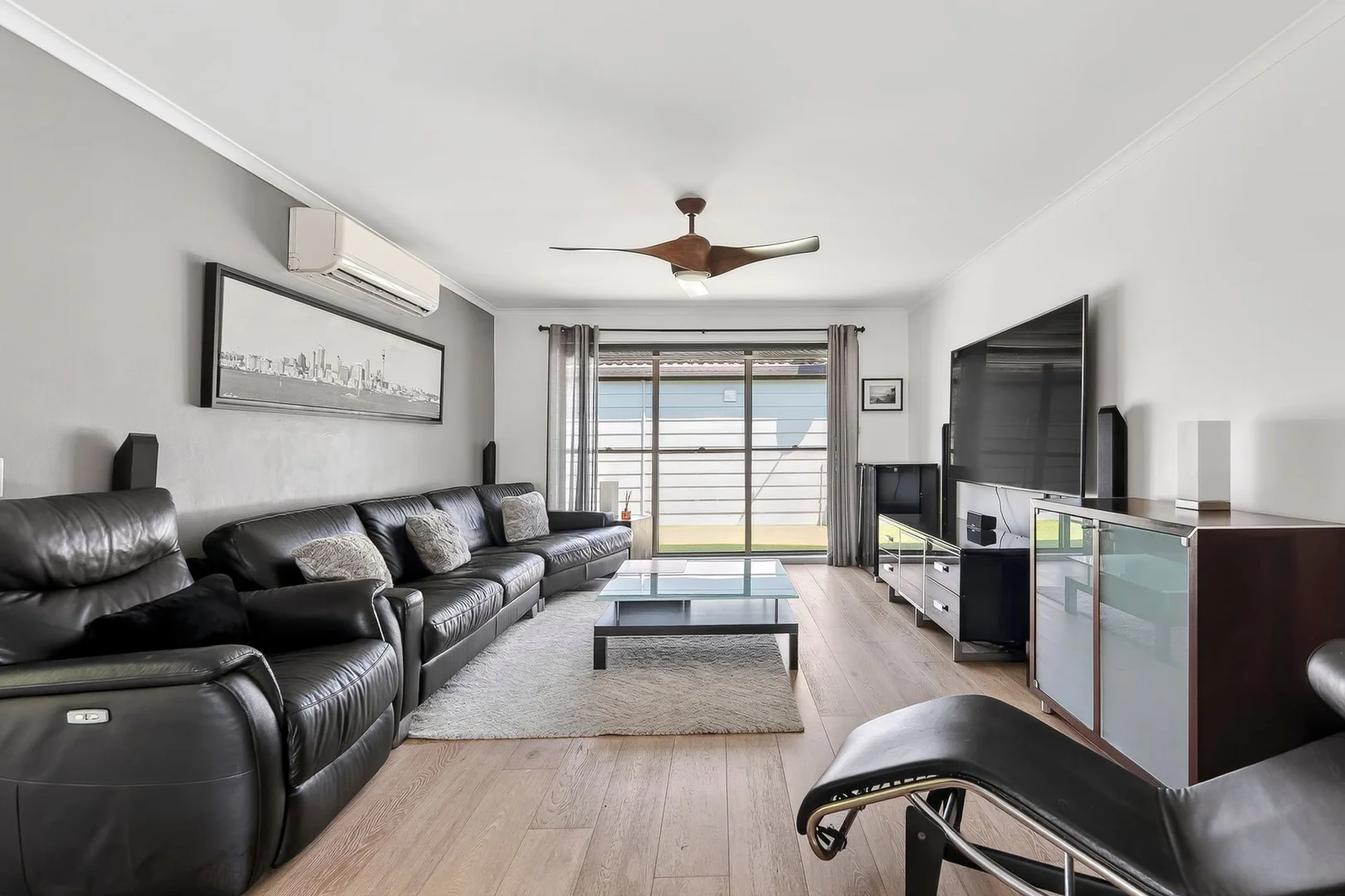 Additional image 3 of 89 Hooker Boulevard, Broadbeach Waters QLD 4218