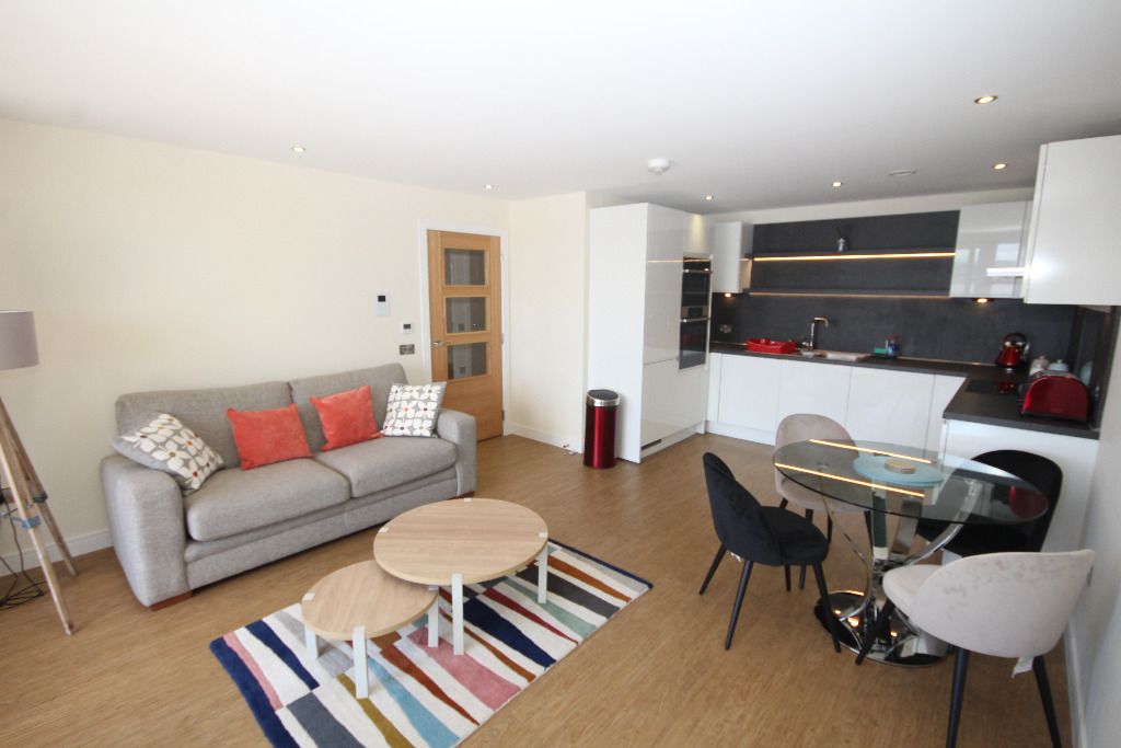 2 bed flat to rentRiverside Drive, West End, Dundee DD1 photo 2