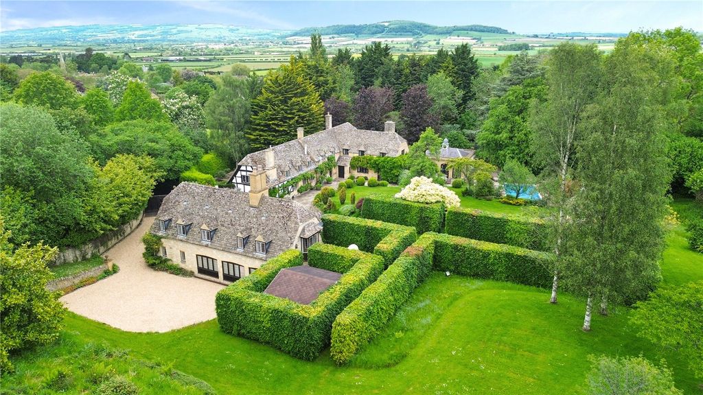 Additional image 3 of 6 bed detached house for saleGopshill Lane, Gretton, Cheltenham, Gloucestershire GL54
