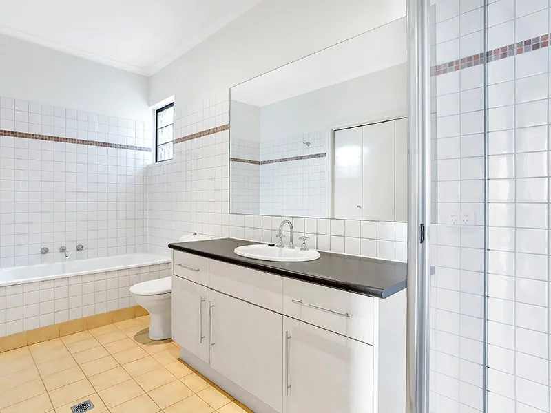 Additional image 4 of 2/106 Union Road, Ascot Vale VIC 3032