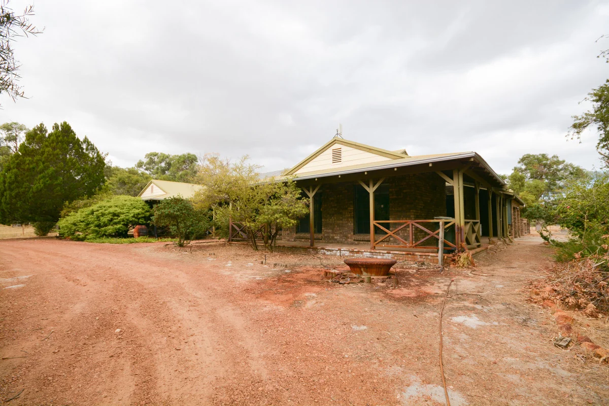 554 Lakes Road, Barragup WA 6209