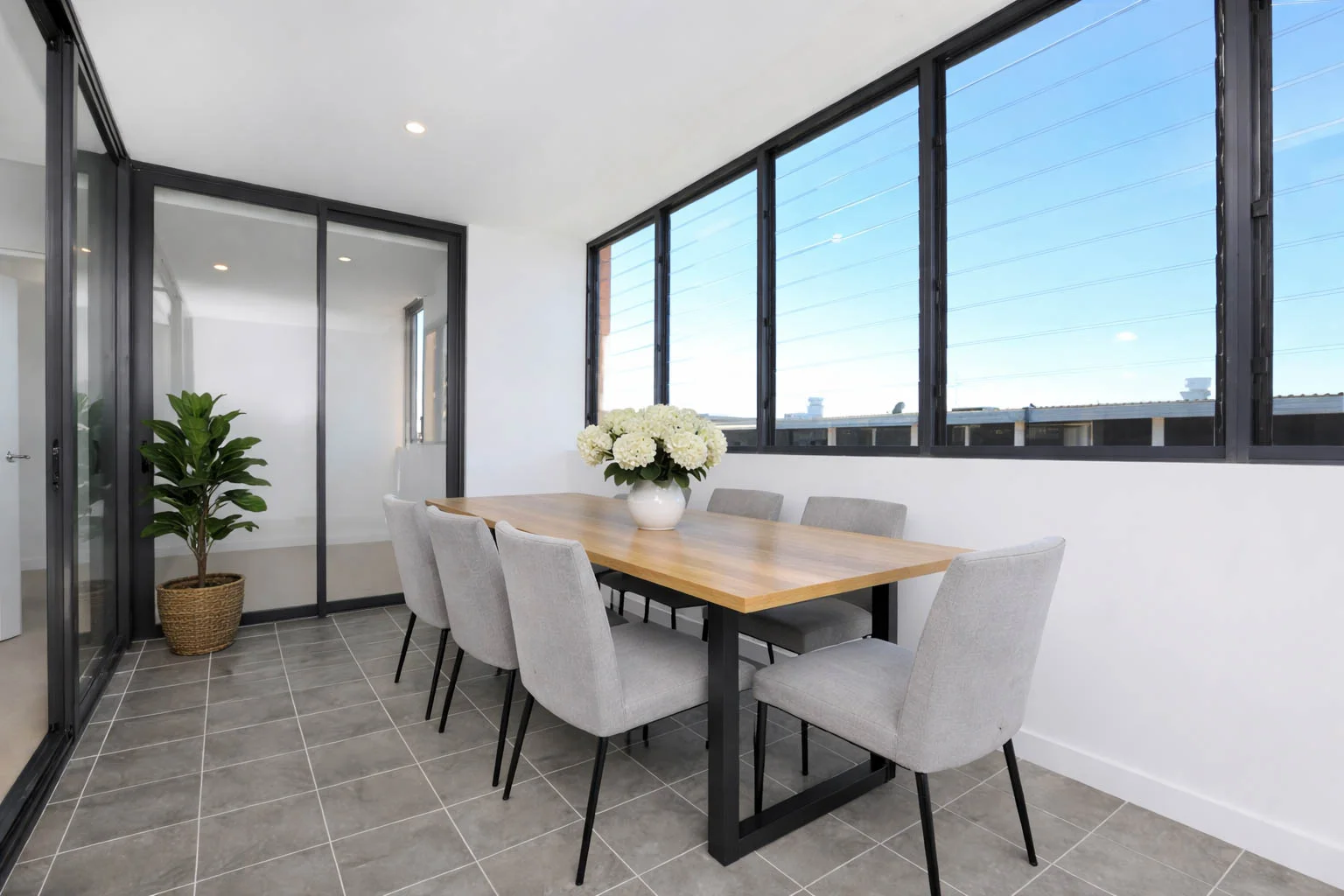 507/16-22 Sturdee Parade, Dee Why NSW 2099 photo 3
