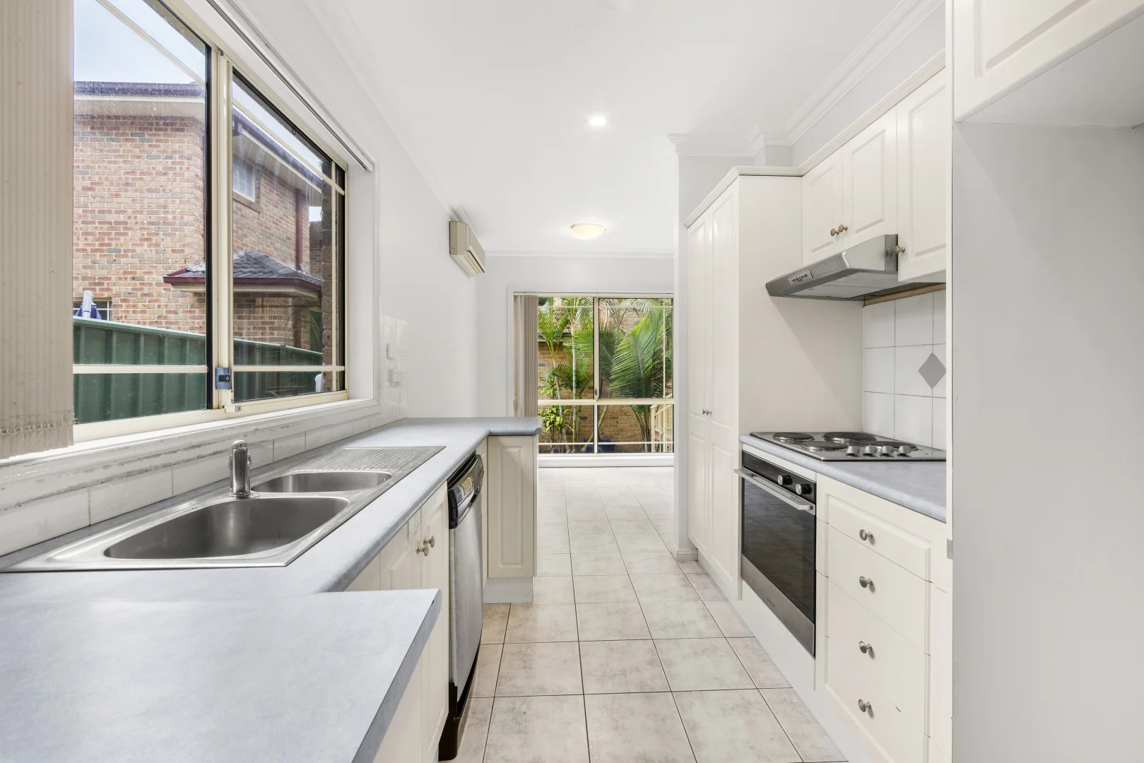 2/56-58 Hotham Road, Gymea NSW 2227