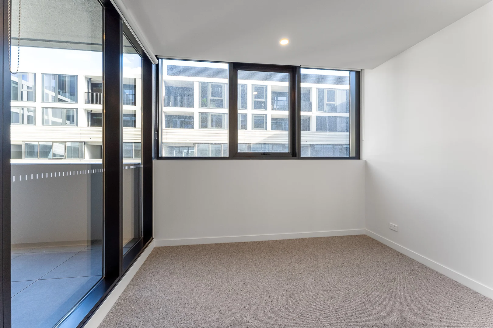 Additional image 5 of 302c/45 Linden Avenue, Ivanhoe VIC 3079