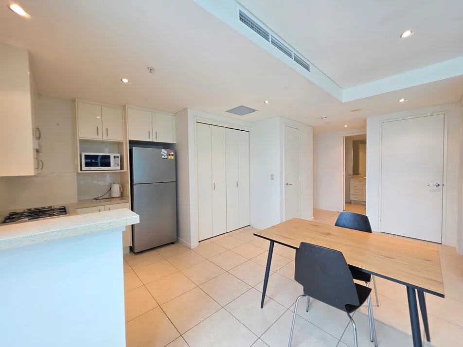 Additional image 6 of 703/1 Como Crescent, Southport QLD 4215