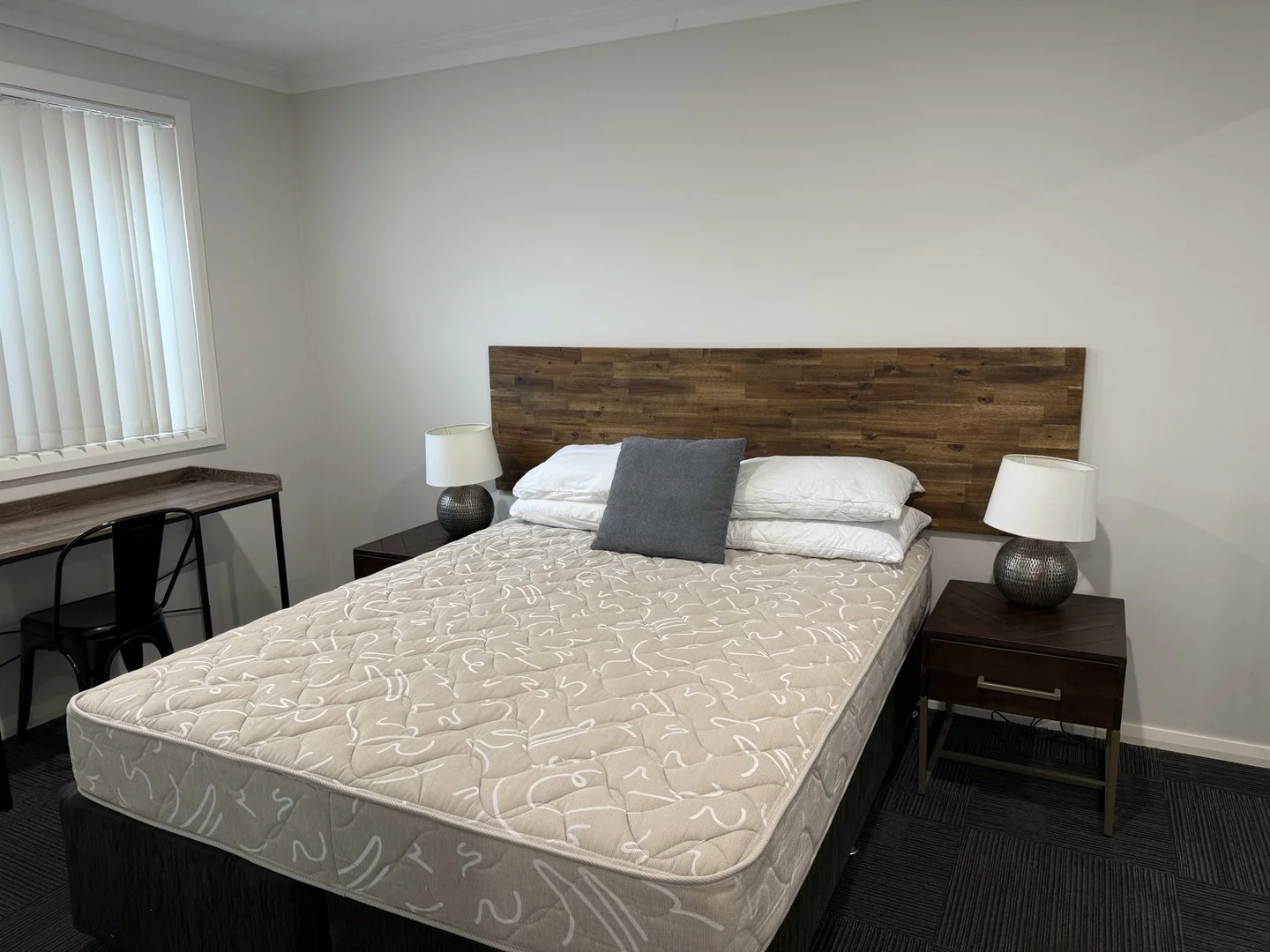 Rooms   8/14 Moore Street, Birmingham Gardens NSW 2287
