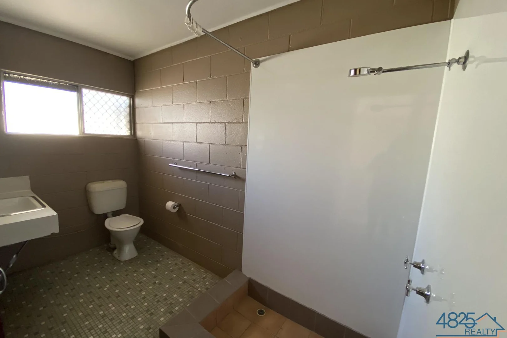 Additional image 4 of 2/32 Flynn Street, Mount Isa QLD 4825