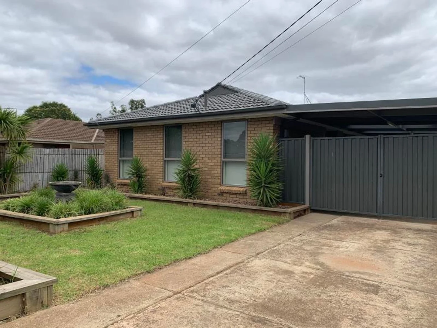12 Eaton Street, Melton South VIC 3338