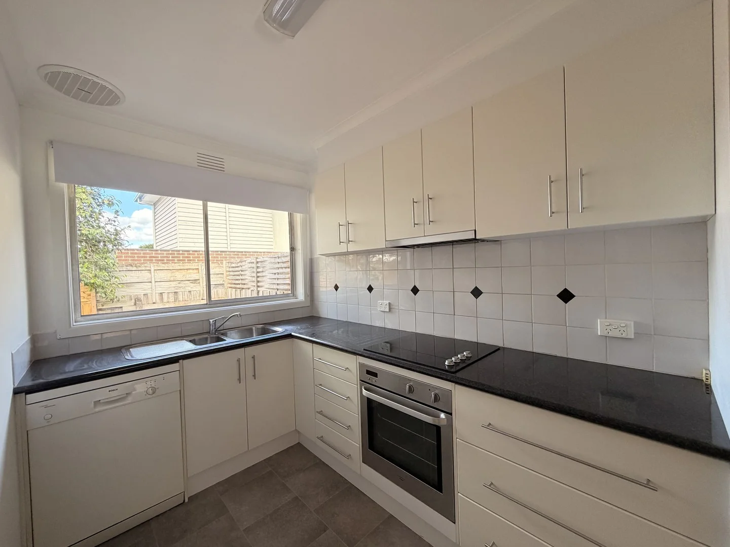 3/8-10 Argus Street, Cheltenham VIC 3192