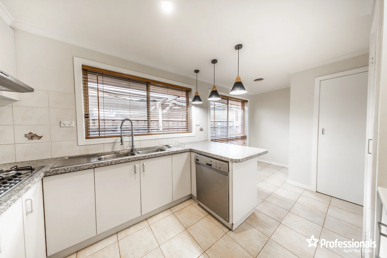 Additional image 7 of 37 Denny Place, Melton South VIC 3338