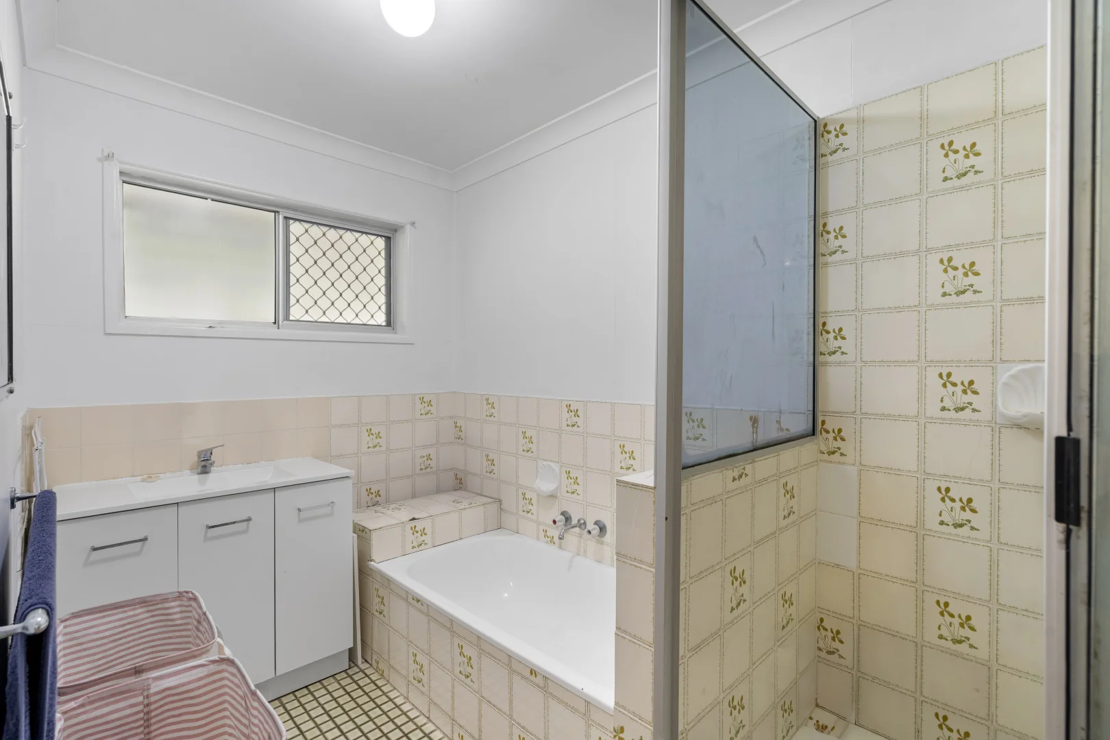 Additional image 11 of 17 Hampshire Crescent, Alexandra Hills QLD 4161