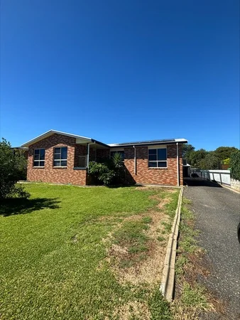 6 Hillam Avenue, Narrabri NSW 2390