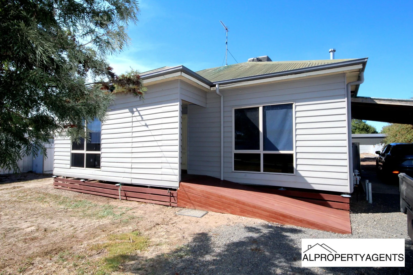 16 Stewart Street, Horsham VIC 3400
