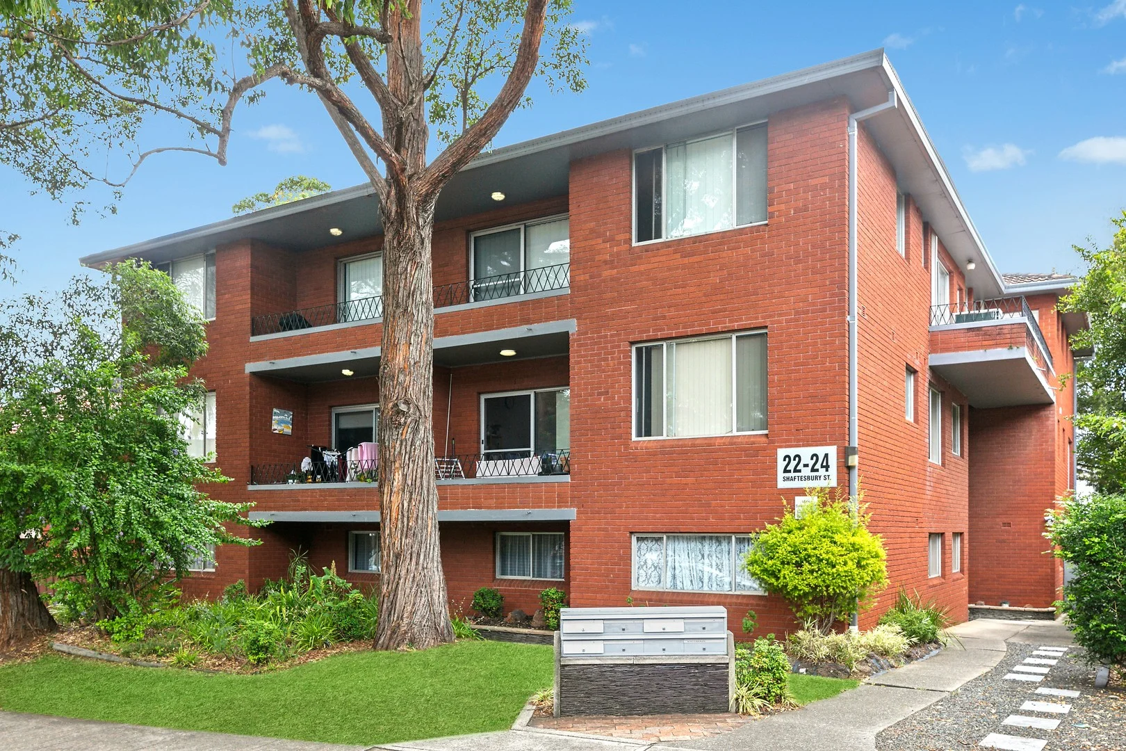 1/22-24 Shaftesbury Street, Carlton NSW 2218