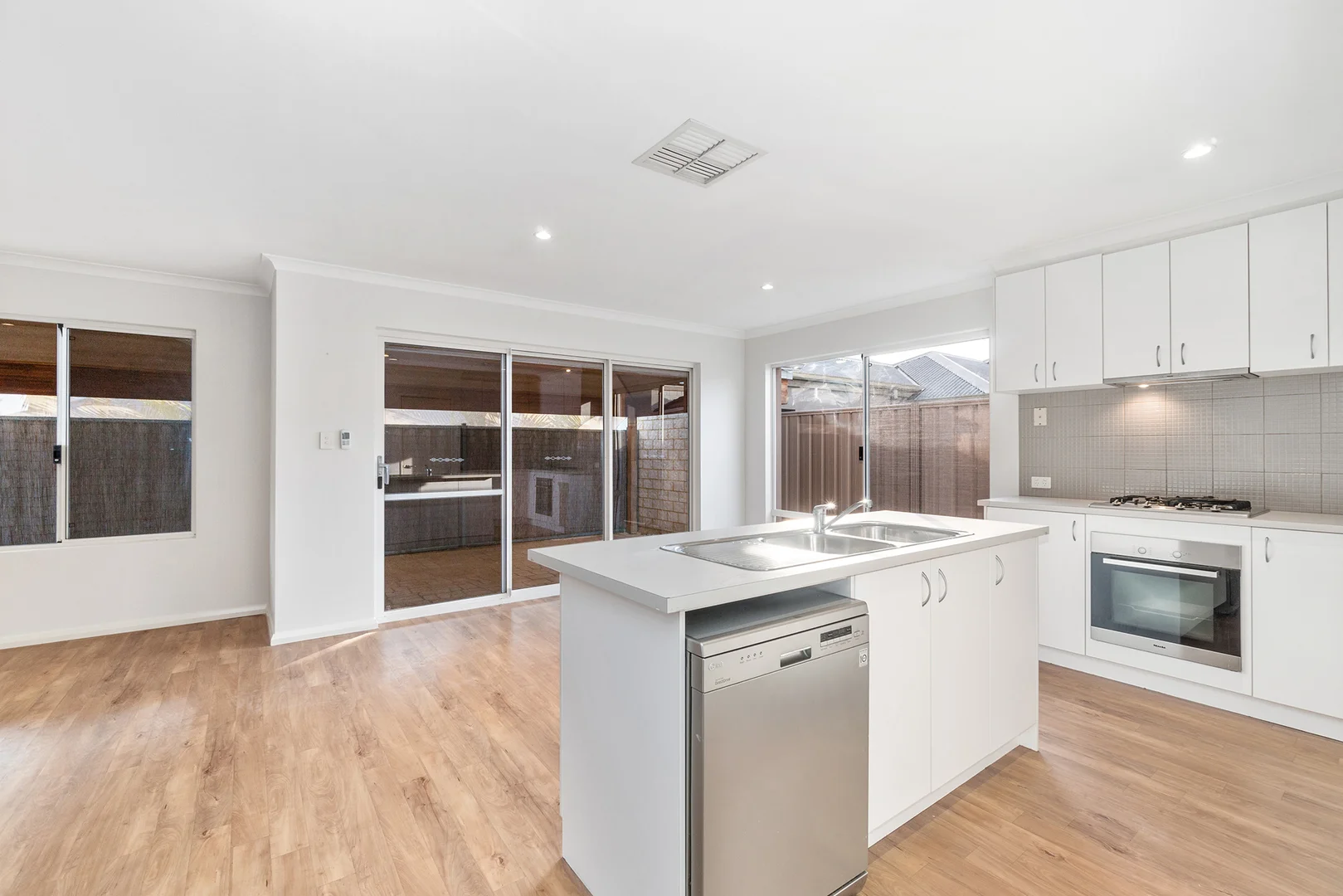 Additional image 6 of 55B Hamilton St, Stirling WA 6021