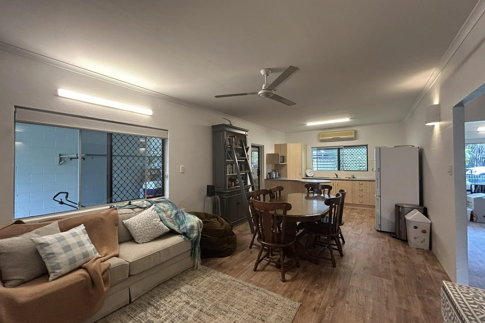2/8 Deanna Street, Woree QLD 4868