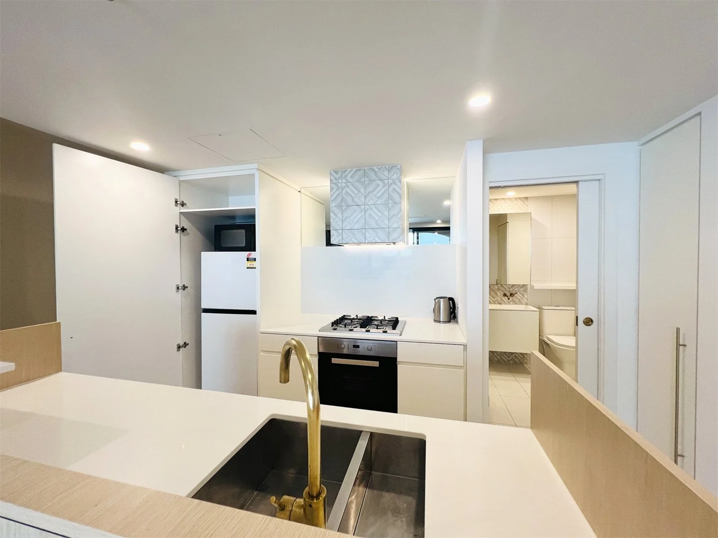 Additional image 5 of 1406/478 St Kilda Road, Melbourne VIC 3004