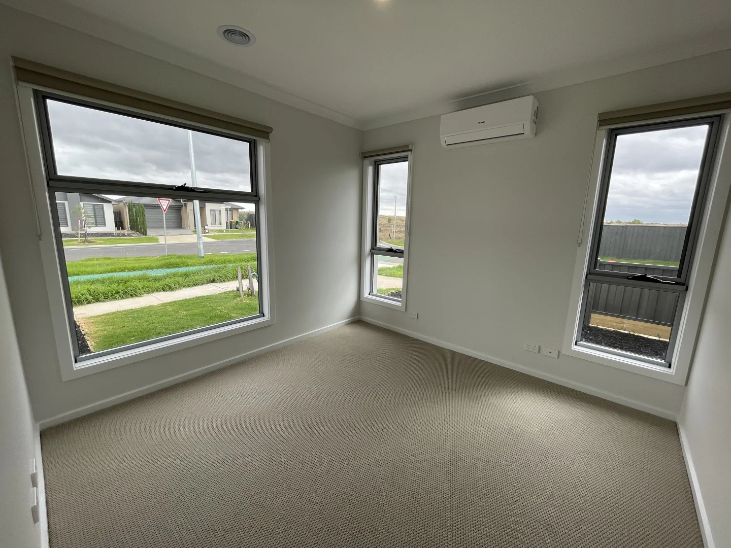 Additional image 2 of 34 Midford Avenue, Werribee VIC 3030