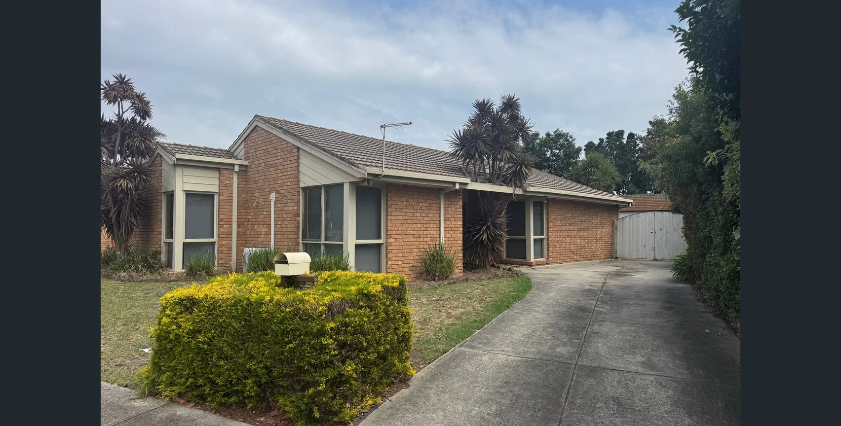 110 Lesdon Avenue, Cranbourne VIC 3977