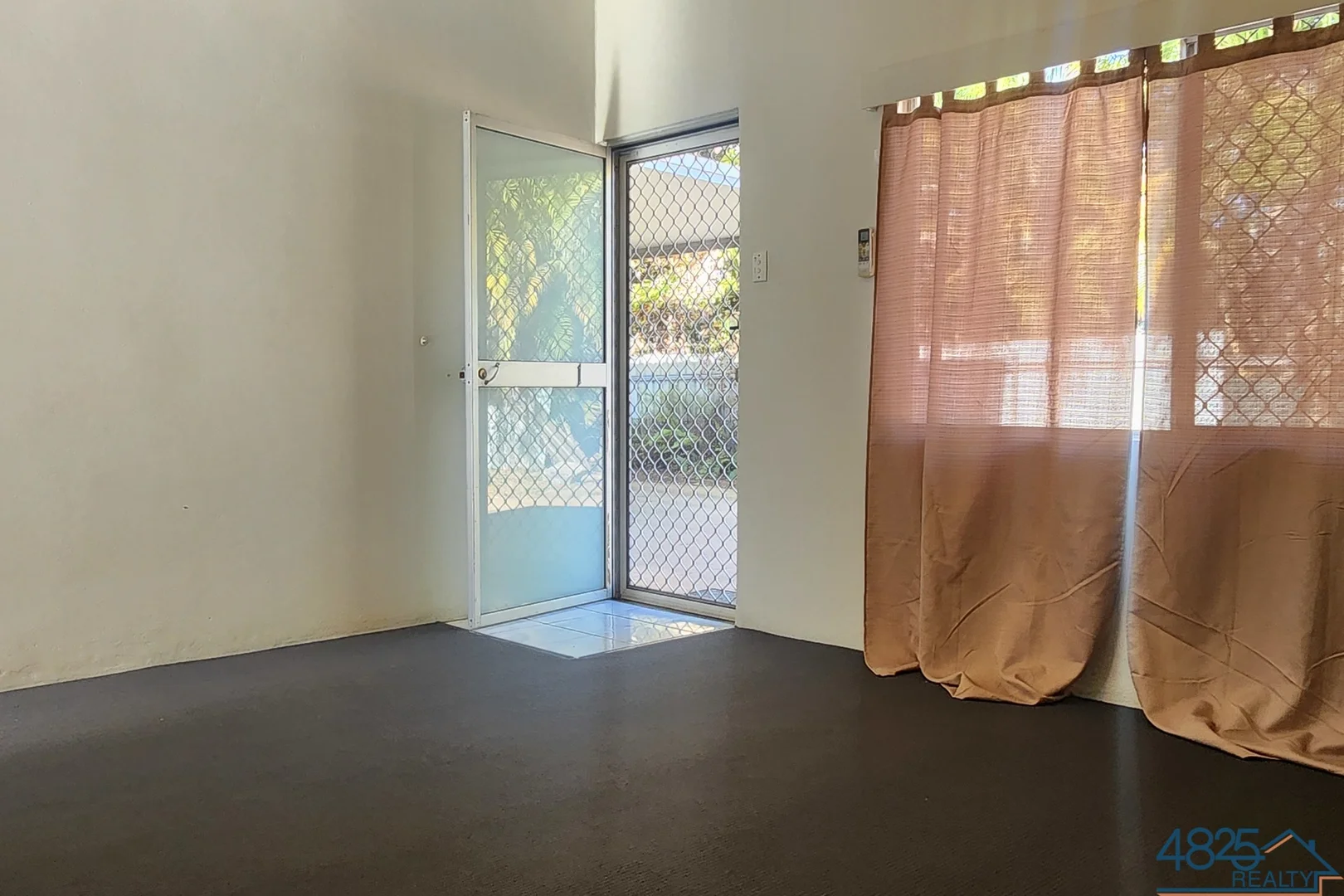 Additional image 3 of 1/12 Smith Street, Mount Isa QLD 4825