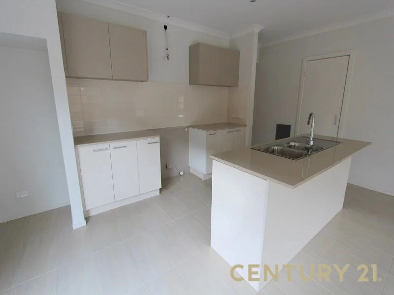 Additional image 2 of 10 Anvil Way, Clyde North VIC 3978