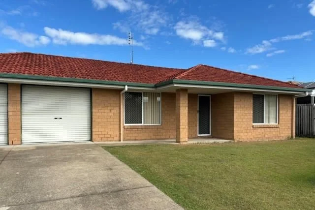 11 Mainsail Court, Point Vernon QLD 4655