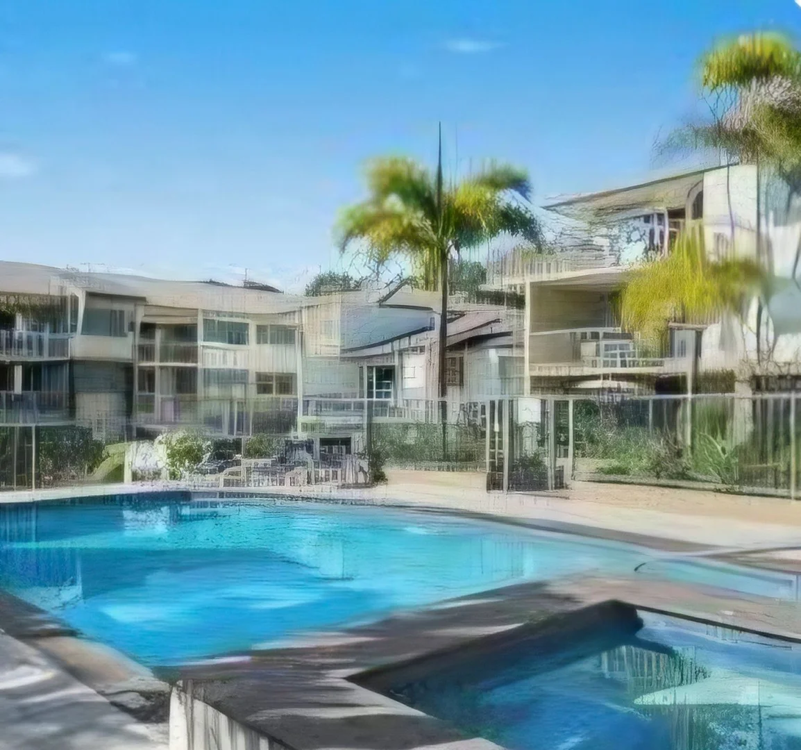 13/4 Park Ave, Burleigh Heads QLD 4220
