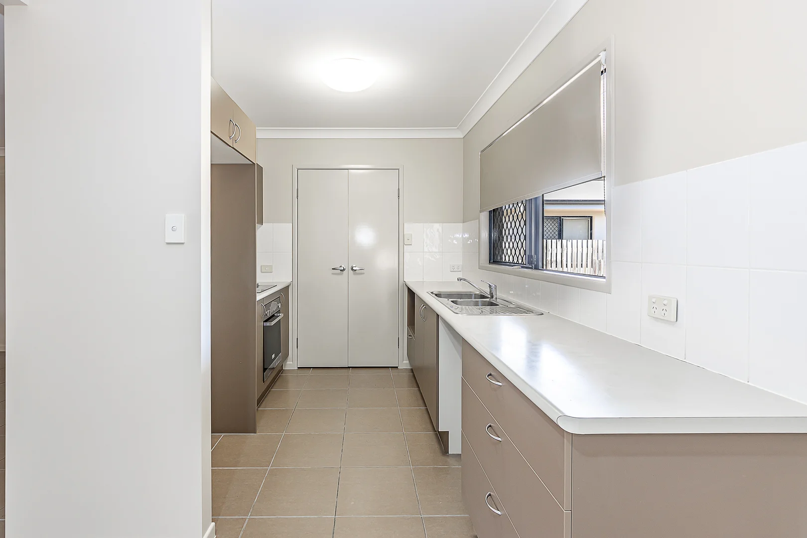 58 Ellsworth Drive, Mount Louisa QLD 4814 photo 2