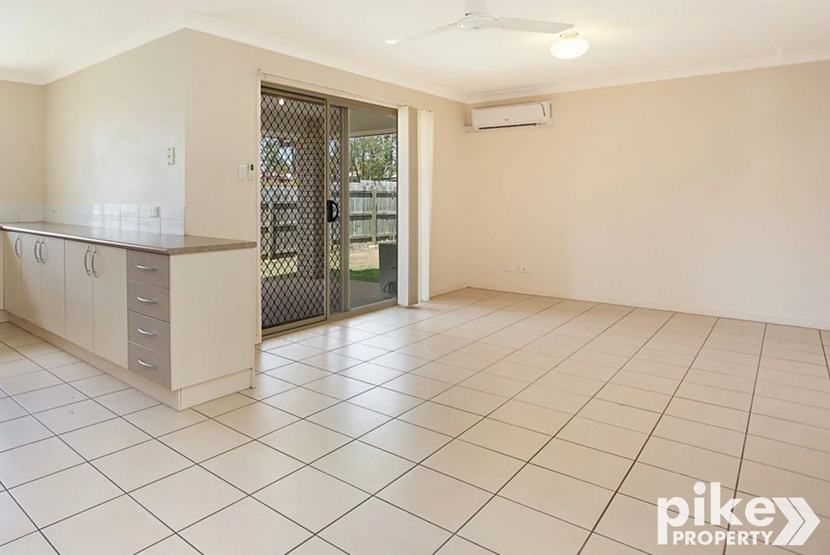 21 Silkyoak Drive, Morayfield QLD 4506 photo 4