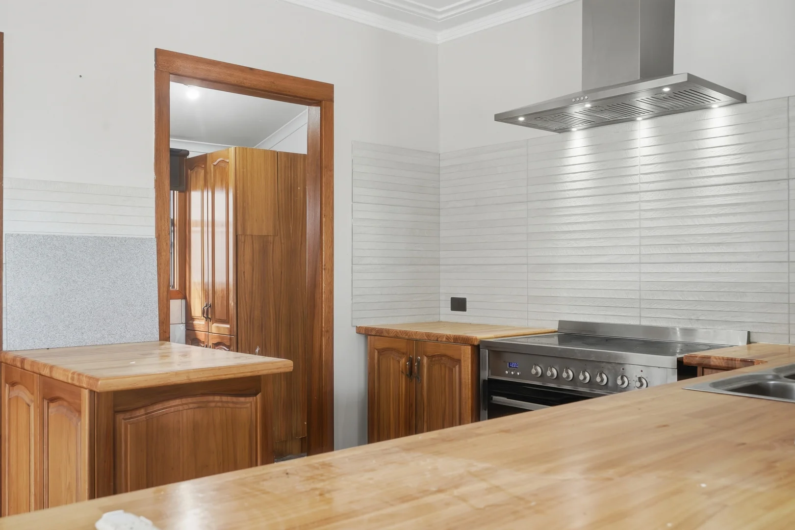 Additional image 5 of 31 James St, Tingira Heights NSW 2290