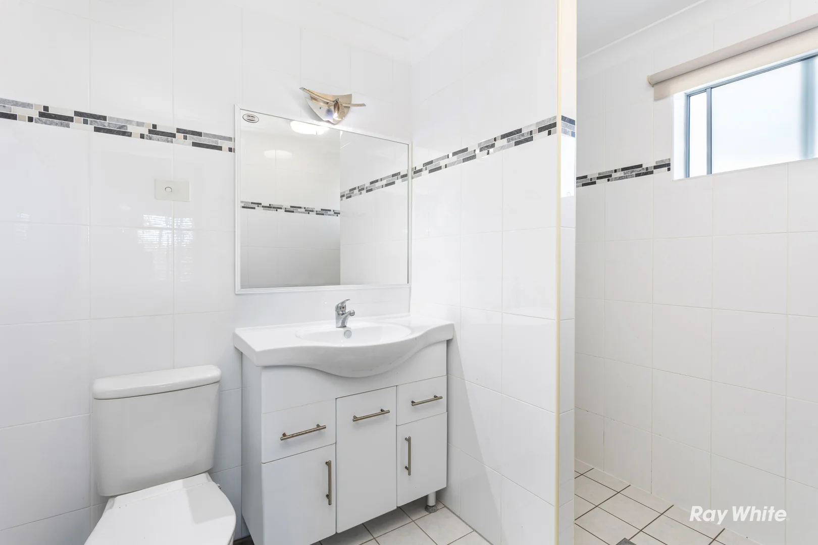 Additional image 12 of 20/39 Scenic Highway, Cooee Bay QLD 4703