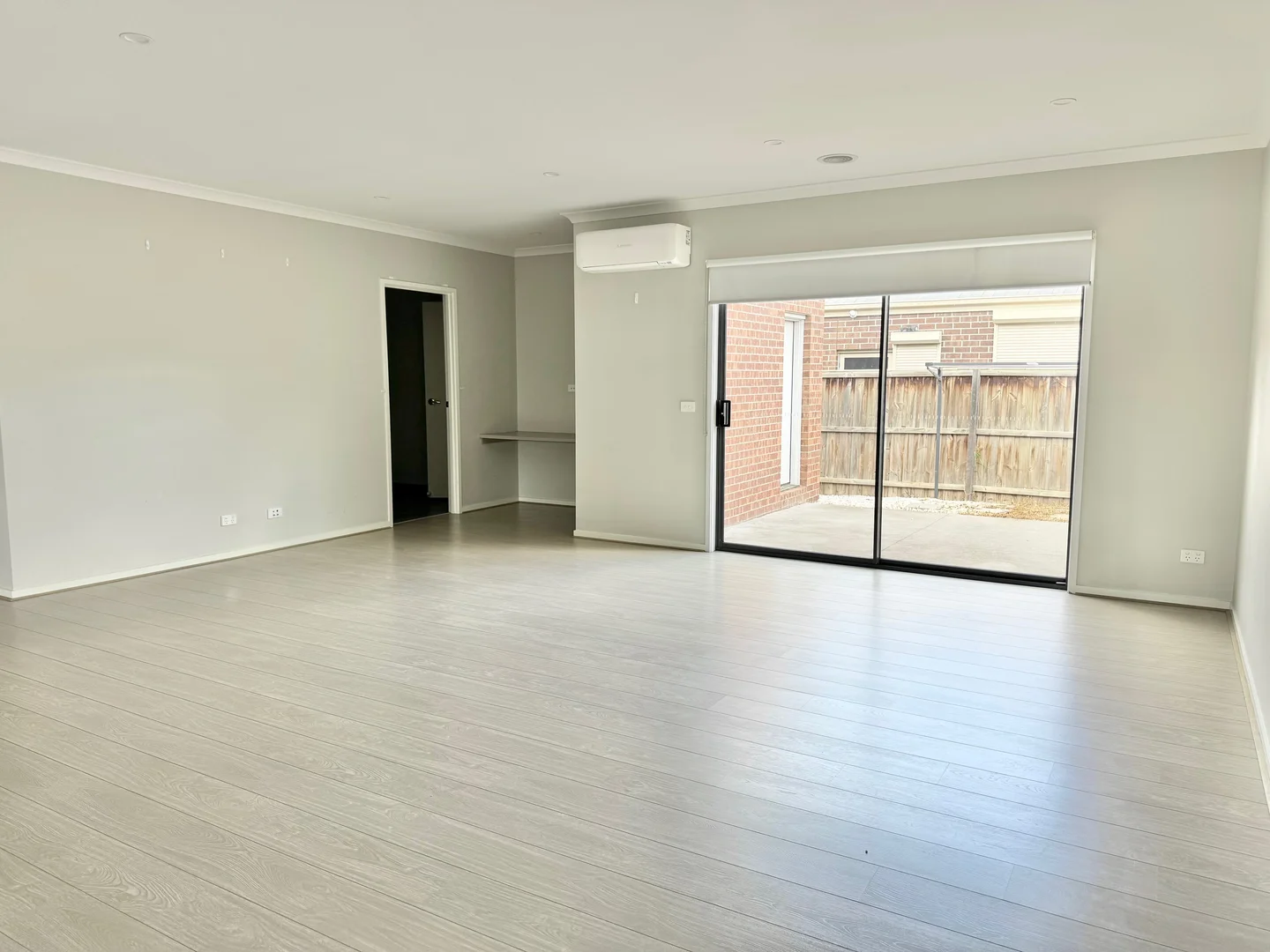 19 Elderflower Street, Manor Lakes VIC 3024 photo 5