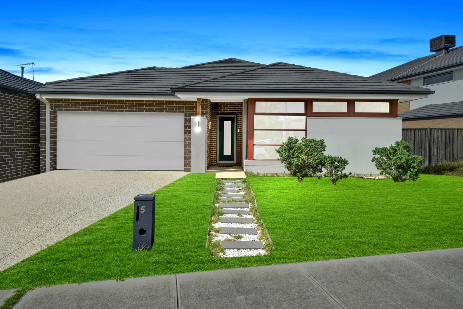 5 Stoneleigh Circuit, Williams Landing VIC 3027