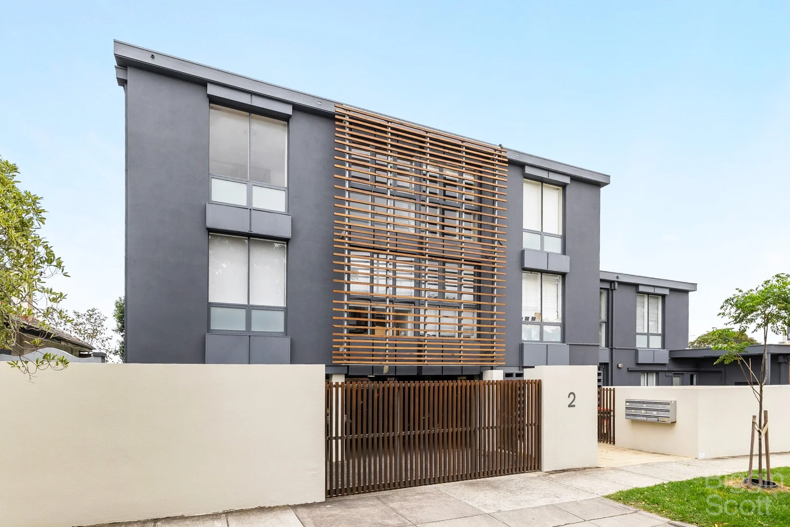 11/2 Goathlands Street, St Kilda East VIC 3183