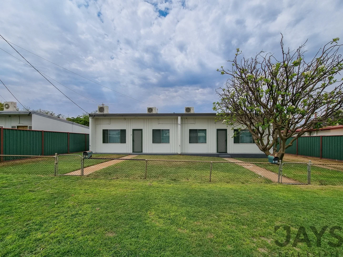 2/35 Rebecca Street, Mornington QLD 4825