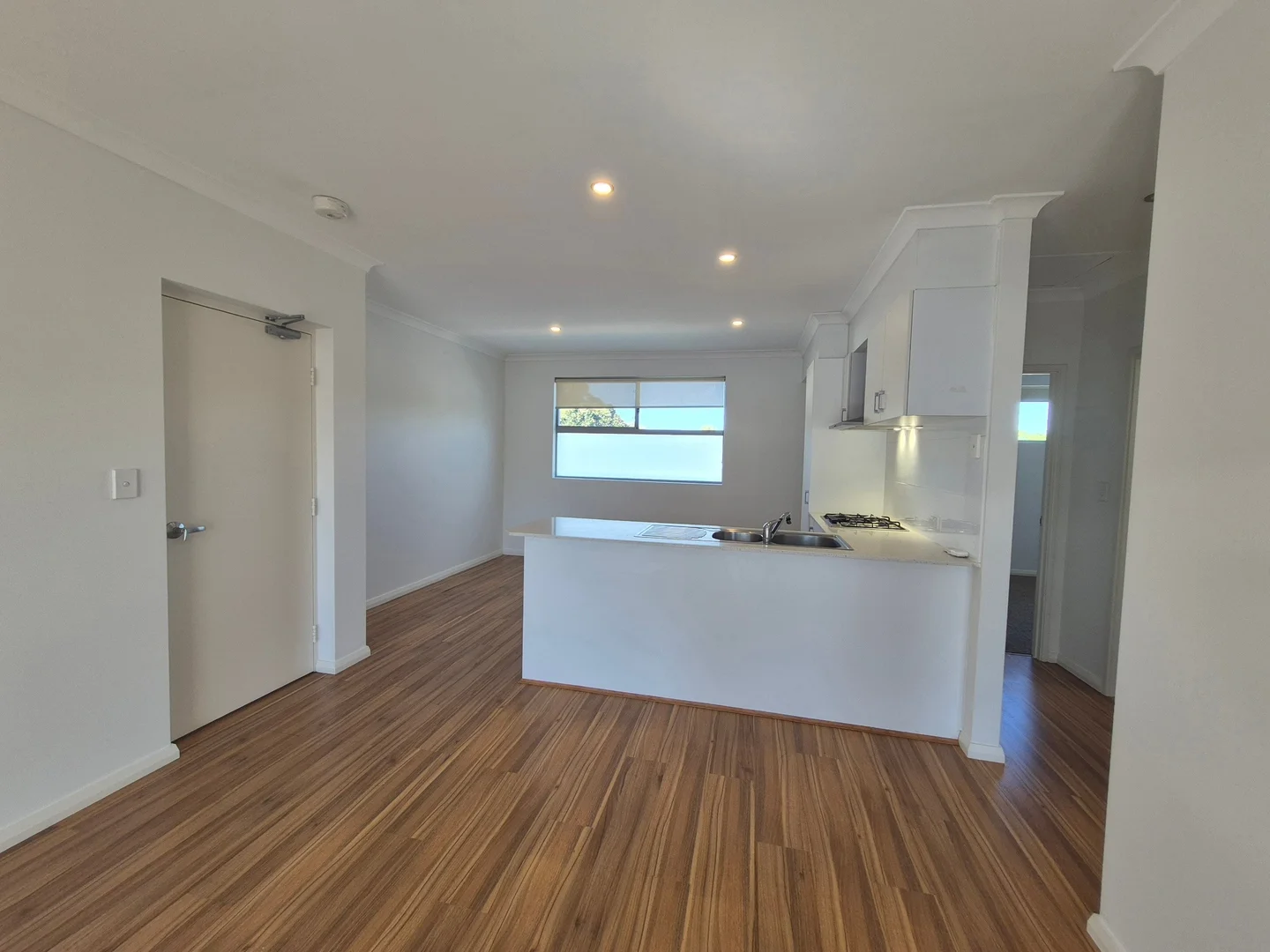Additional image 8 of 5/360 hardey road, Cloverdale WA 6105