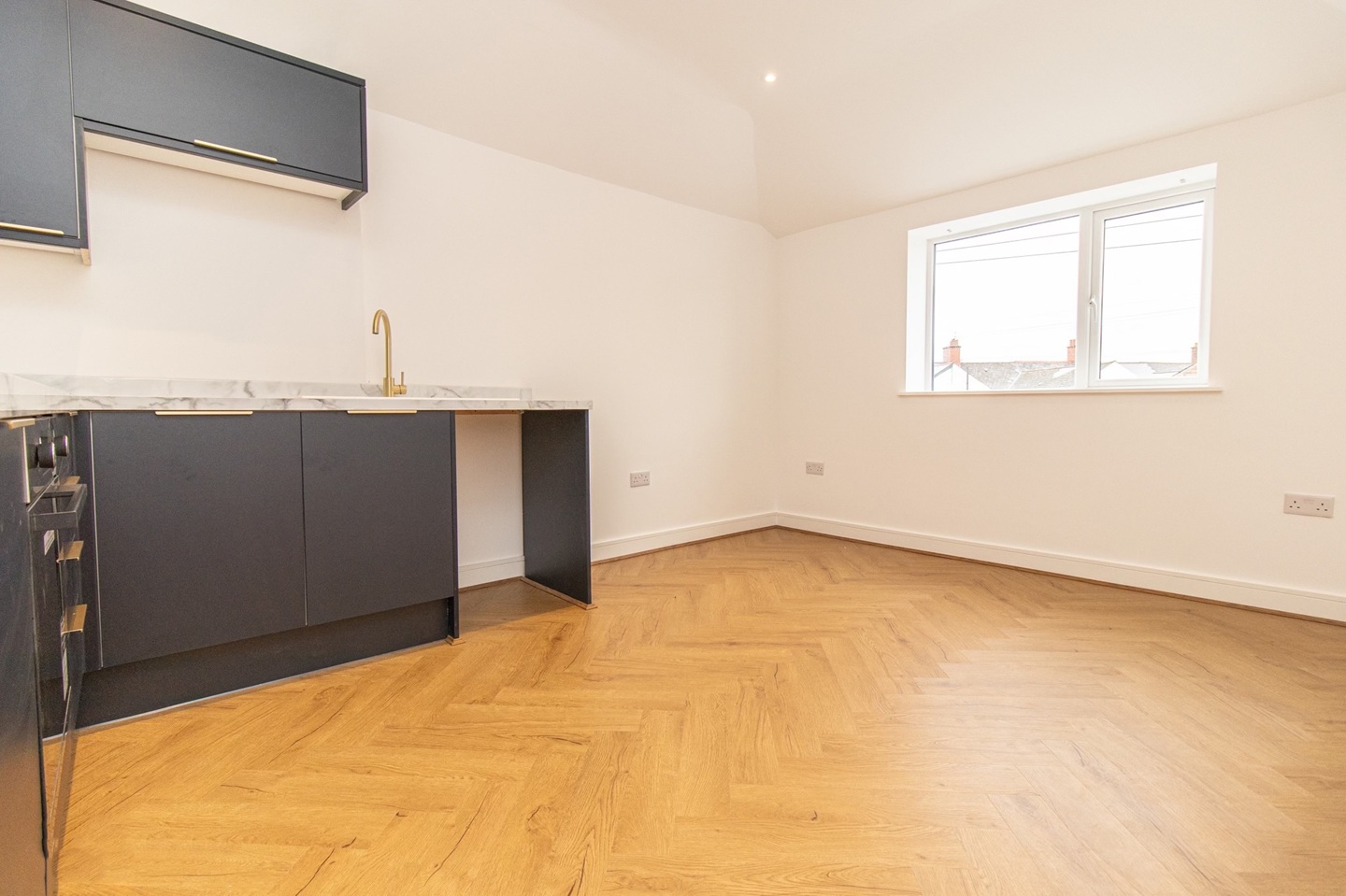 2 Bed Flat, North Road, CF14, N1 7GU photo 4