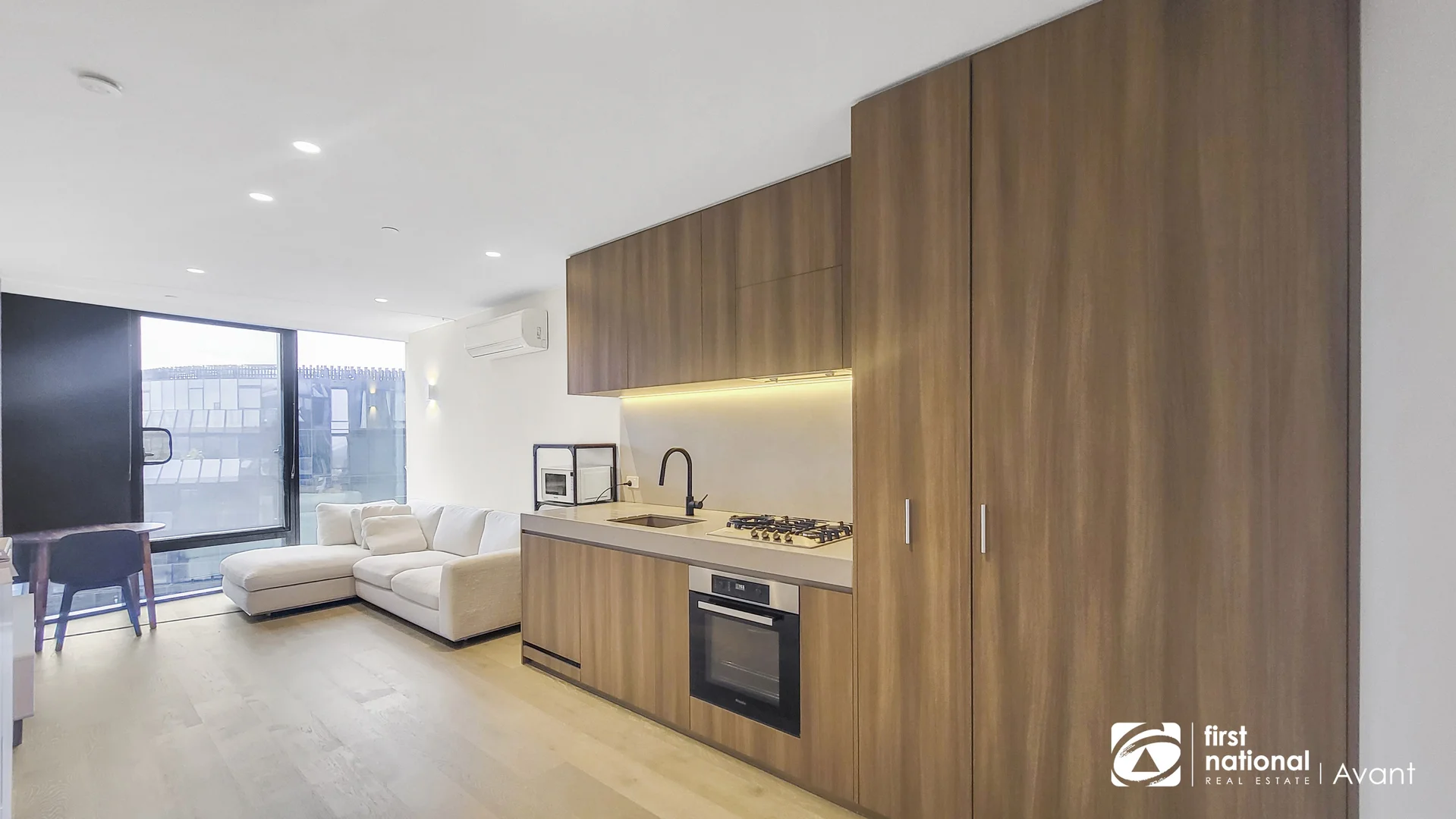Additional image 2 of 811/605 St Kilda Road, Melbourne VIC 3004