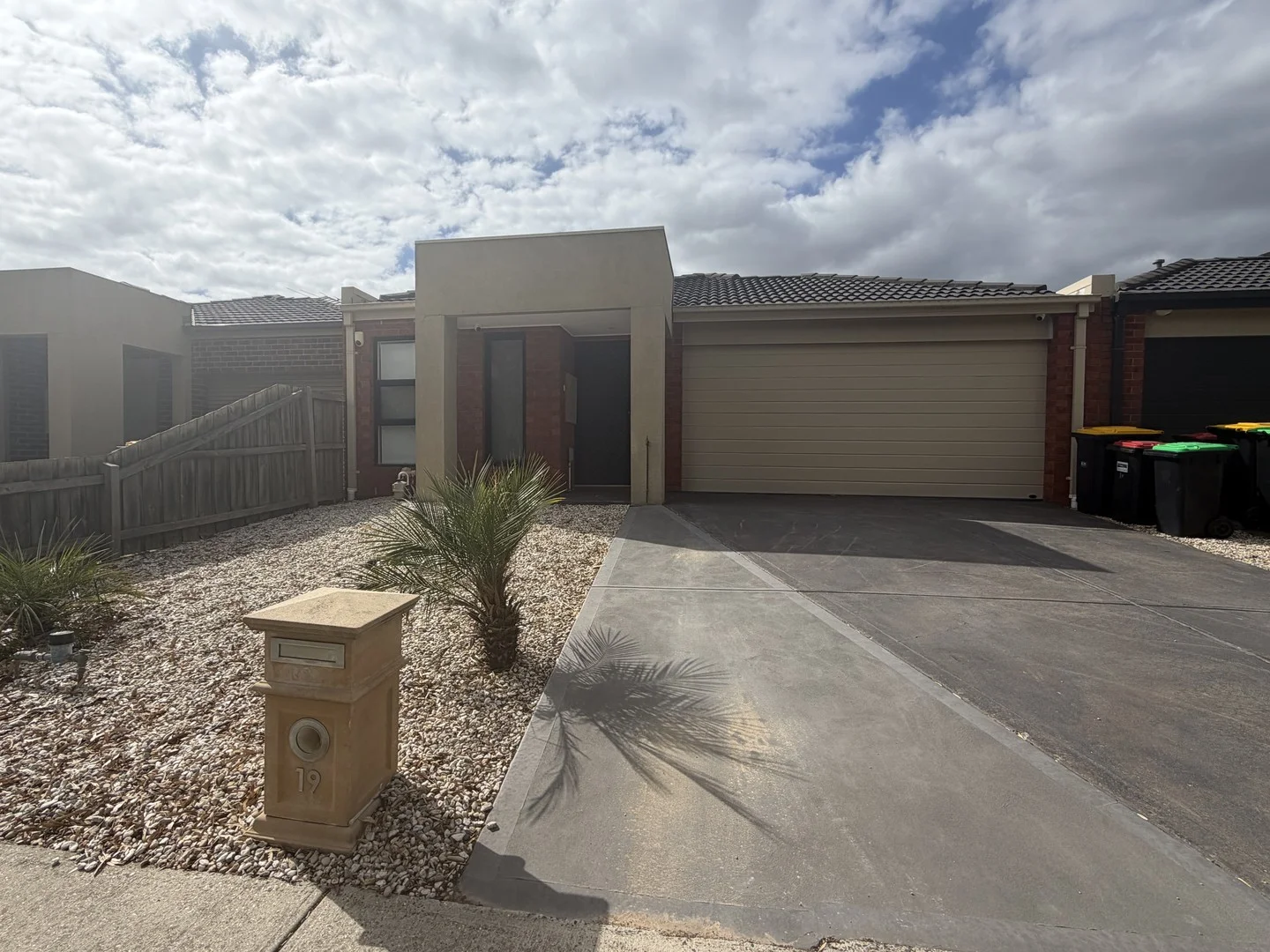 19 Lucas Terrace, Taylors Hill VIC 3037