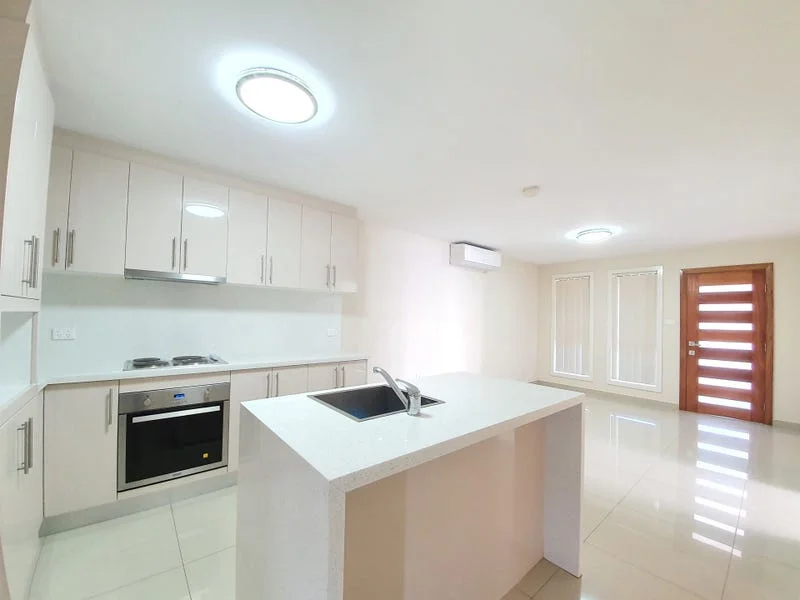 Additional image 2 of 20A Avon Place, St Clair NSW 2759