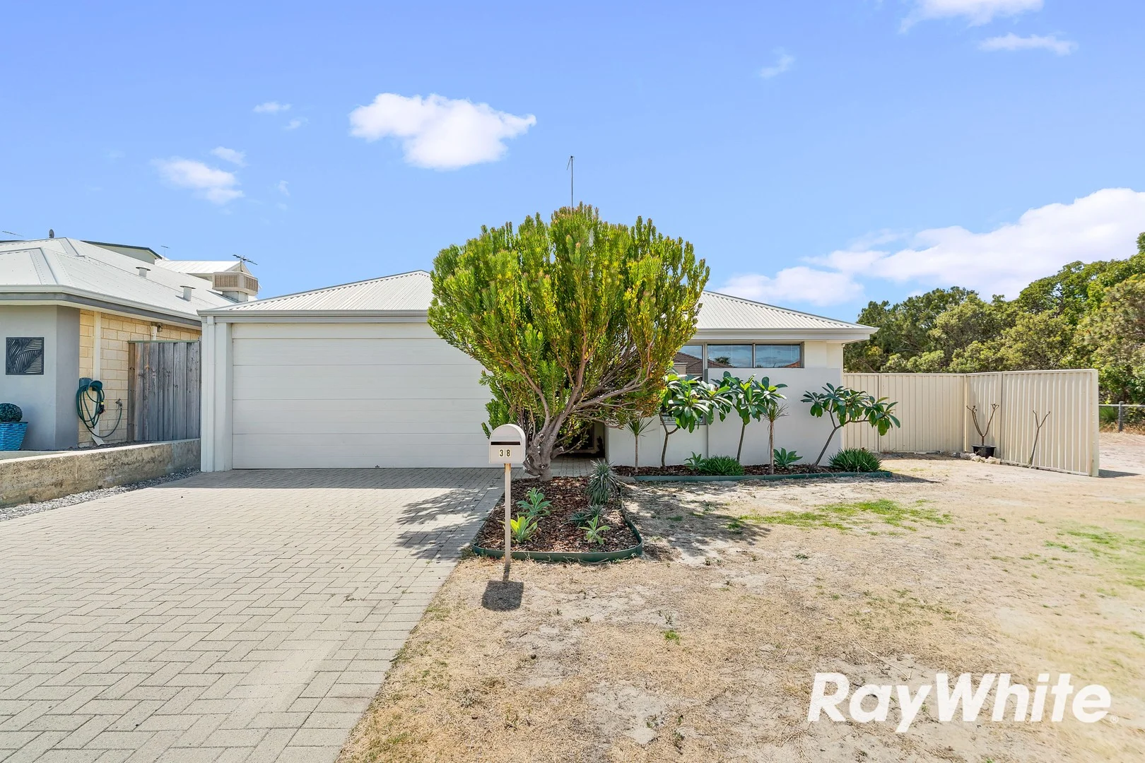 38 Richview Ramble, Wannanup WA 6210