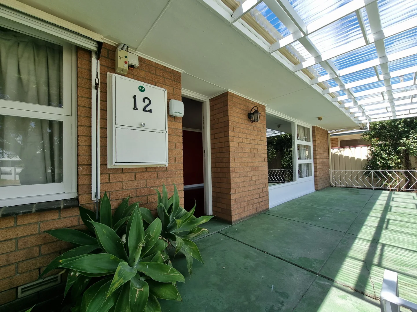 12 Laurel Close, Riverton WA 6148 photo 2