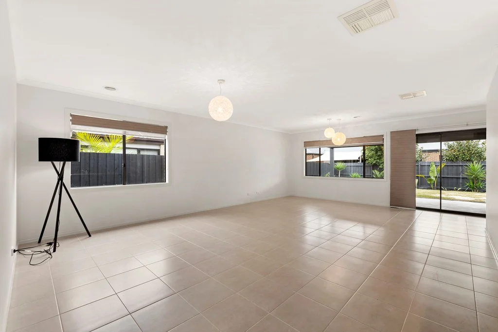 9 Breakwater Drive, Doreen VIC 3754 photo 2