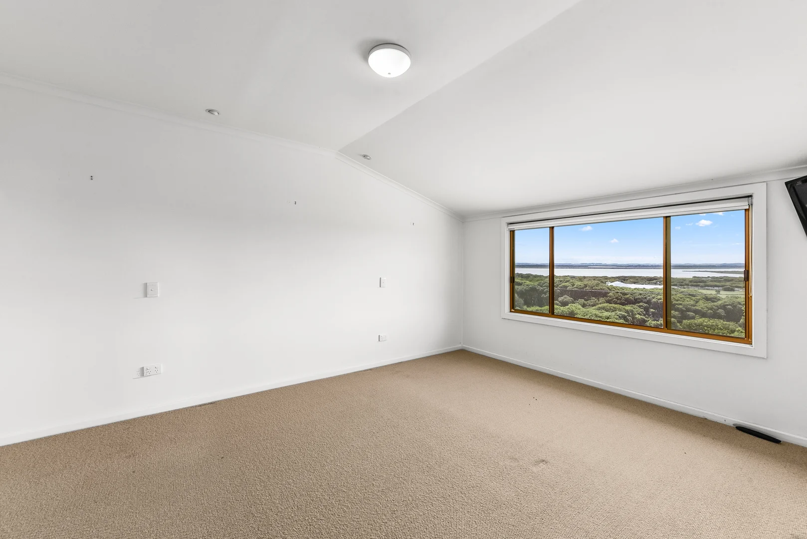 Additional image 10 of 11-13 Railway Terrace North, Beachport SA 5280