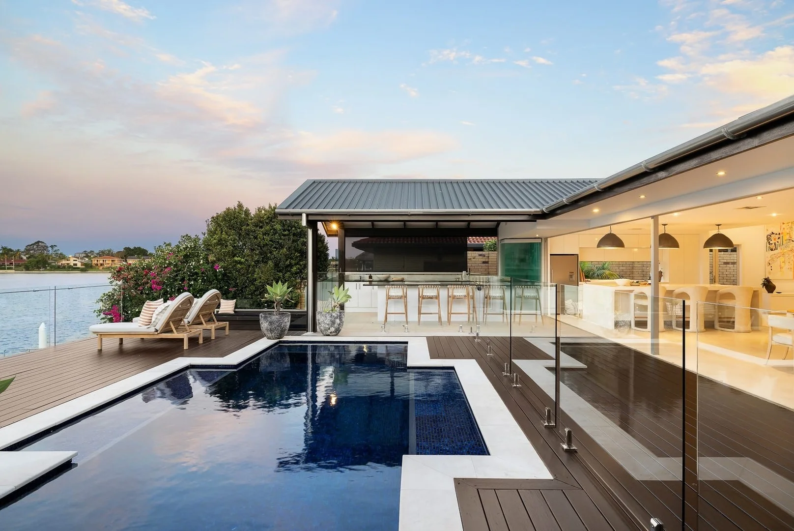 36 Rumrunner Street, Mermaid Waters QLD 4218