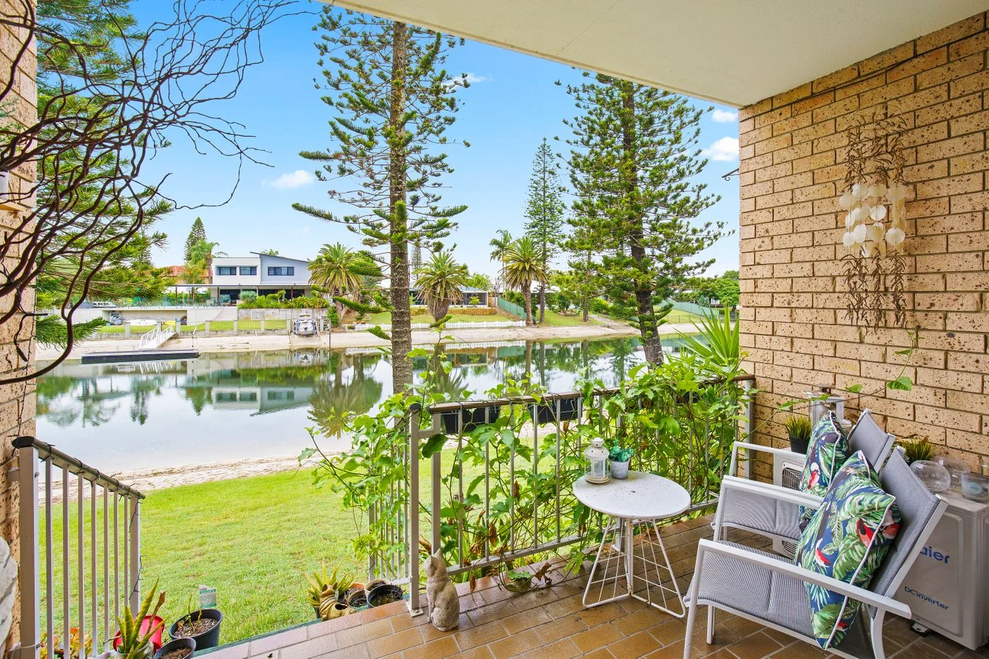 2/49 Karbunya Street, Mermaid Waters QLD 4218