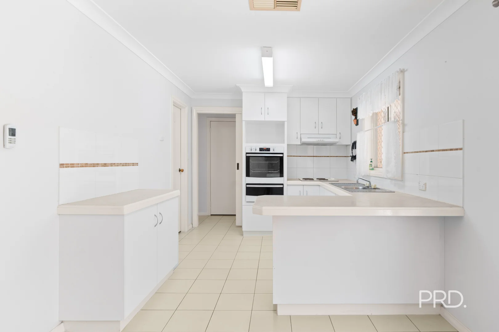 Additional image 4 of 2 Kobi Pl, Glenfield Park NSW 2650
