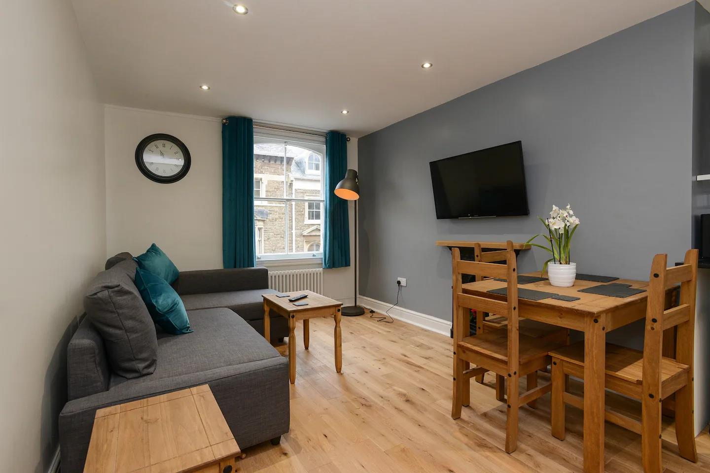 1 Bed Flat, Market St, NG1, N1 7GU